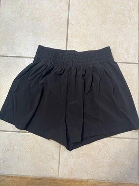 Vuori Villa short unlined black medium